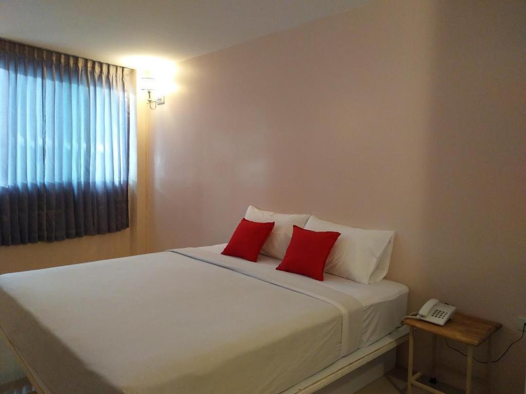 Bird Room Hotel - Pratunam Bangkok Luaran gambar