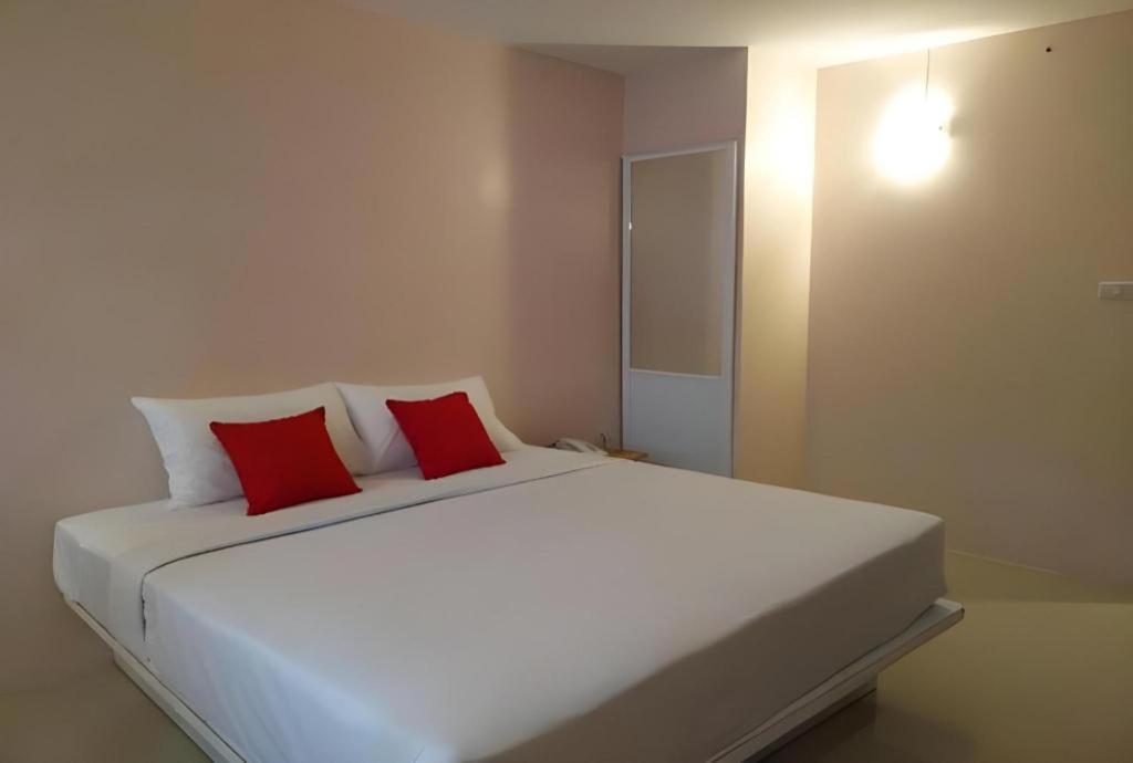 Bird Room Hotel - Pratunam Bangkok Luaran gambar